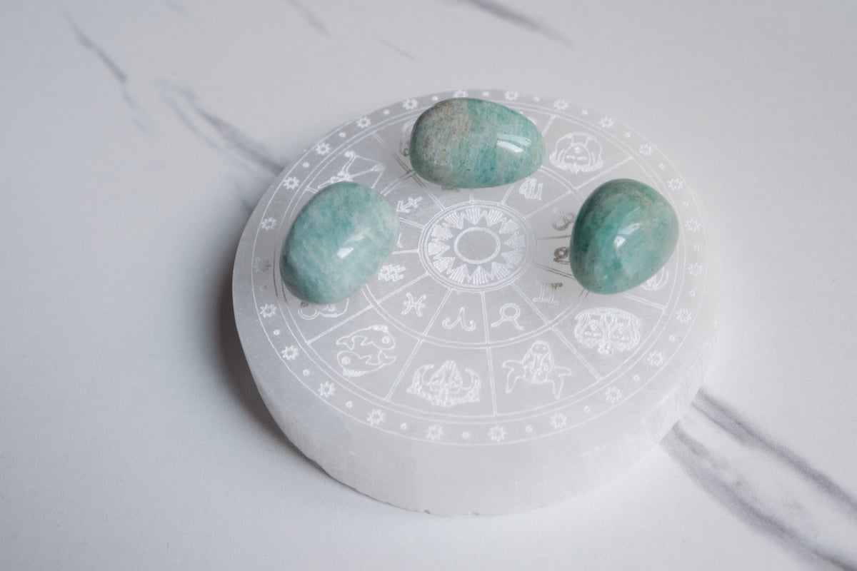 Pierre roulée amazonite naturelle vue 2