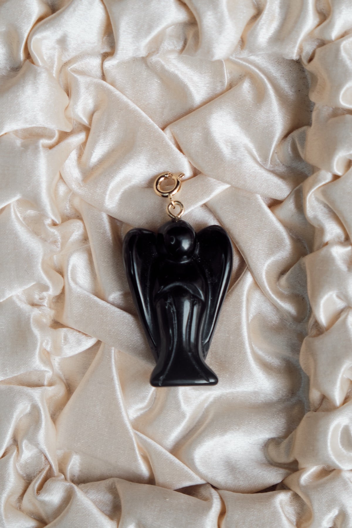 Pendentif ange pierre naturelle vue 4