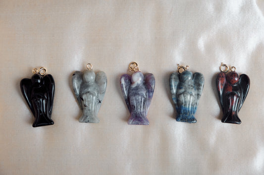 Pendentif ange pierre naturelle